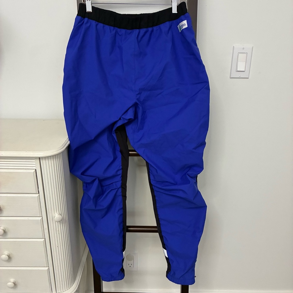 Vintage Mountain Equipment Co-op Blue and Black Athletic Pants. EUC. MEC. Sz L